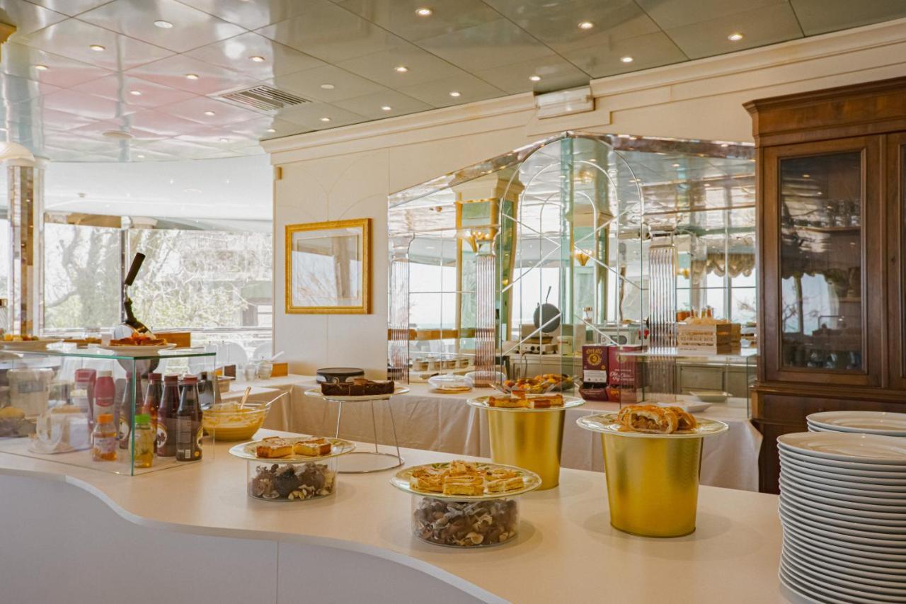 Des Nations - Vintage Sul Mare Hotel